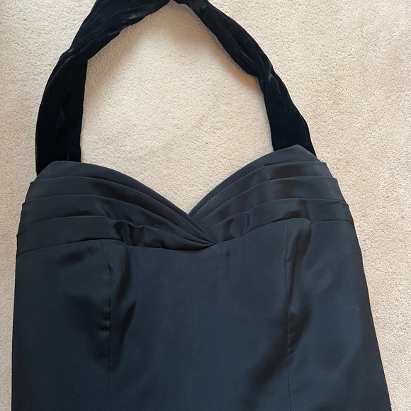 Beautiful black dress with velvet jacket.  Size 7/8 form fitting - Picture 1 of 5